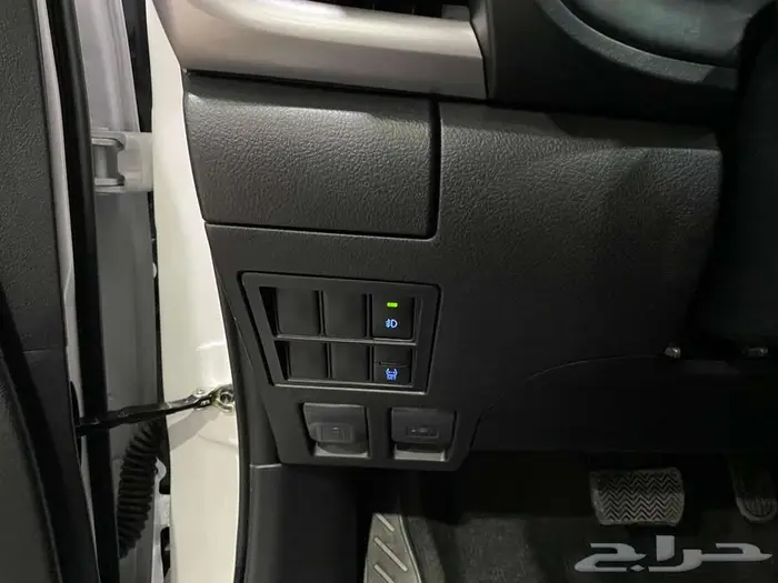 تويوتا هايلوكس GLX 2025 ابيض بنزين سعودي 13