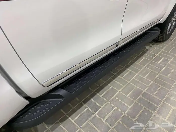 تويوتا هايلوكس GLX 2025 ابيض بنزين سعودي 8