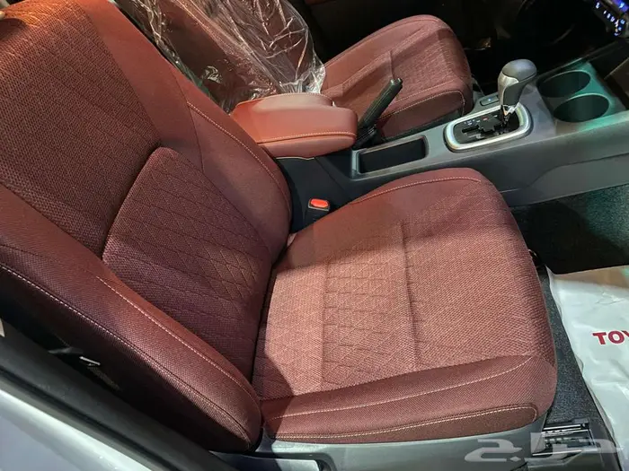 تويوتا هايلوكس GLX 2025 ابيض بنزين سعودي 33