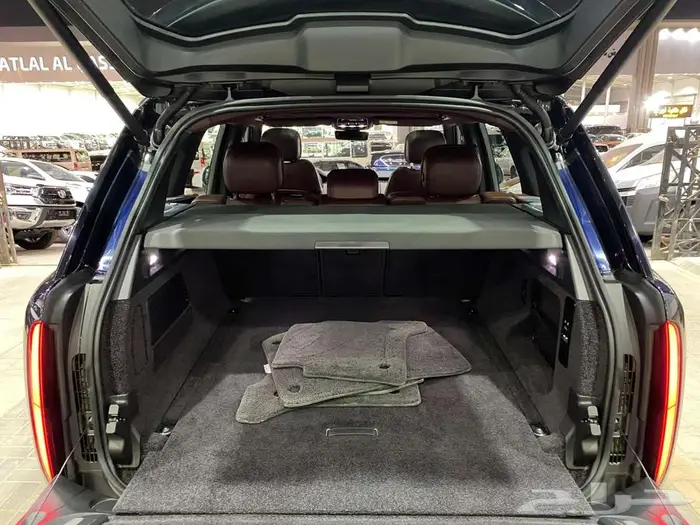 رينج روفر 2023 HSE ازرق غامق 8 سلندر خليجي ماشيه 95000كم 32