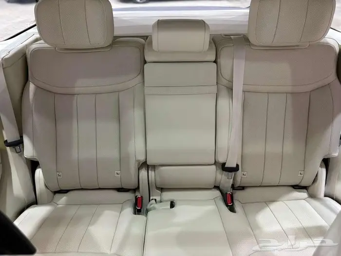 رنج روفر اوتوبيوغرافي 2025 11