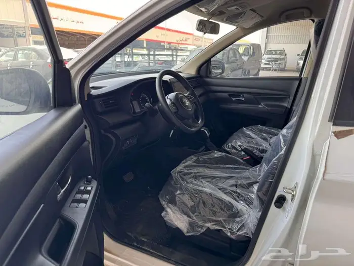 سوزوكي ارتيجا ستاندر فل كامل 2025 ( عروض خاصه ) 5