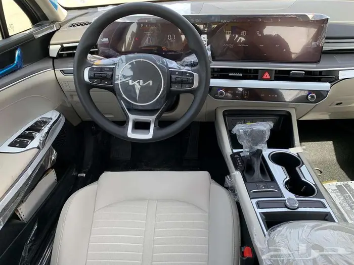 كيا k5 موديل 2026 ستاندر 15