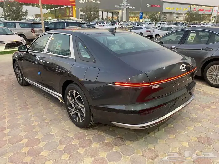 هيواندي ازيرا 2026 خليجي كلاسيك 6 سلندر (اصفار) 5