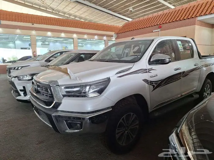 هايلوكس غمارتين S-GLX قير عادي بنزين 2025 2