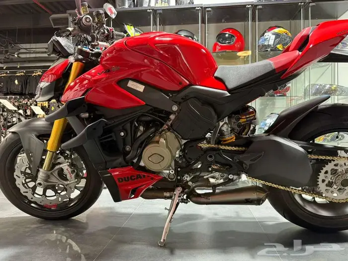 دوكاتي ستريت فايتر 2025 Ducati Streetfighter V4S 0