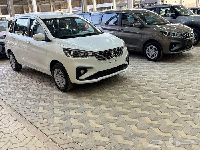 سوزوكي ارتيجا GL ستاندر 2025 2