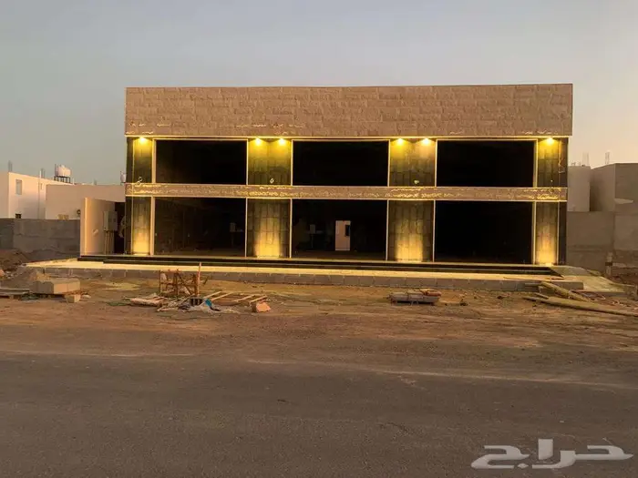 معرض للأيجار بموقع مميز المدينة المنورة بحي العوينة 2