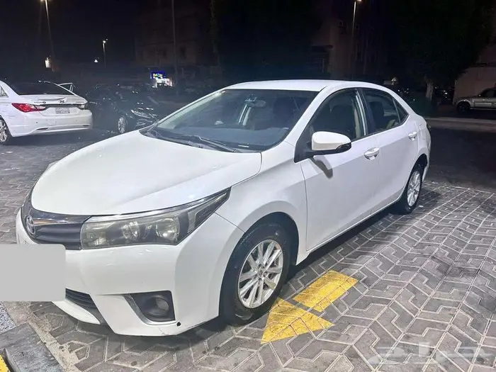 كورولا 2015 ستاندرد بحاله ممتازه 8
