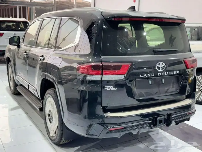 في اكس ار 2025 بريمي فل كامل توين تيربو اللون اسود 3