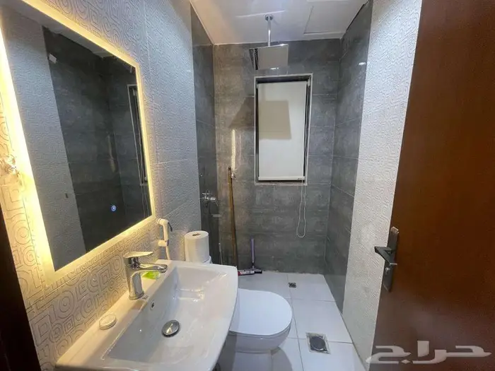 شقة فاخرة مؤثثة للإيجار الشهري والسنوي في جدة حي الروضة 5