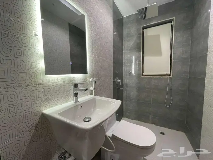 شقة فاخرة مؤثثة للإيجار الشهري والسنوي في جدة حي الروضة 7