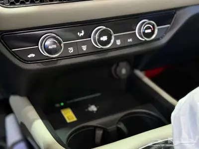 هوندا ZRV خليجي موديل 2024 بقسط 1579 index