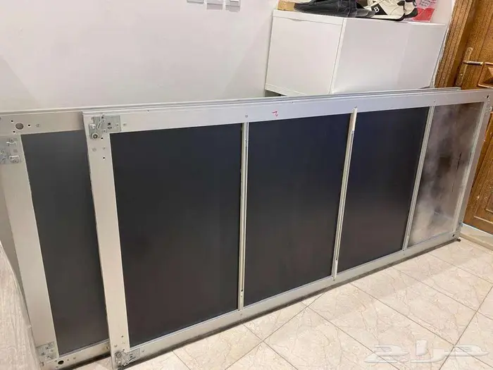 بابين سحب دولاب ملابس زجاج من ايكيا للبيع 1