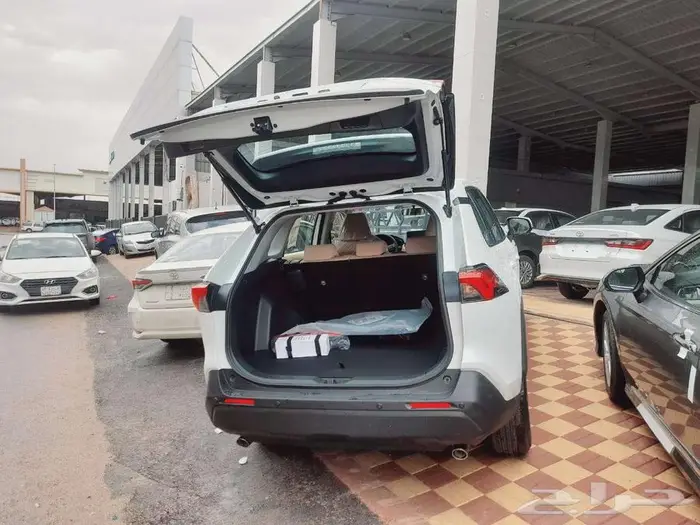 تويوتا راف فور ال اي هايبرد ابيض 2024 8