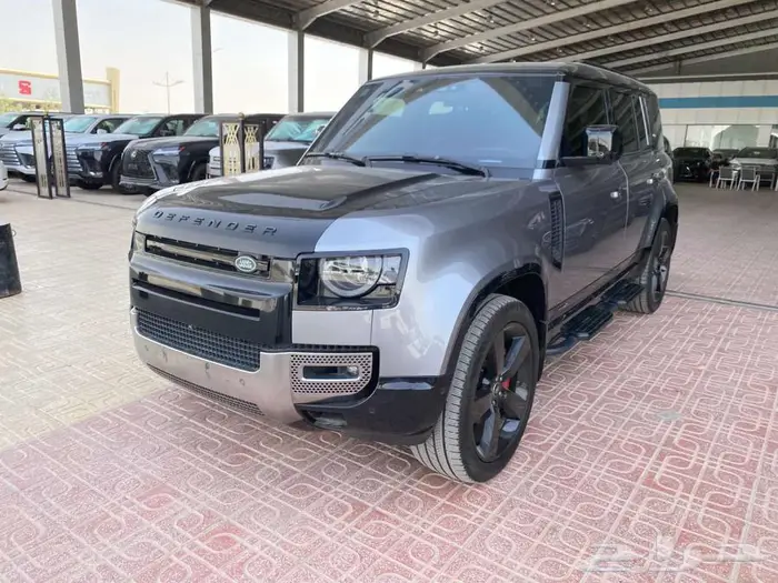 لاندروفر ديفندر 110 V6 موديل 2022 1