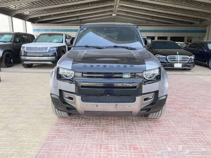 لاندروفر ديفندر 110 V6 موديل 2022 0