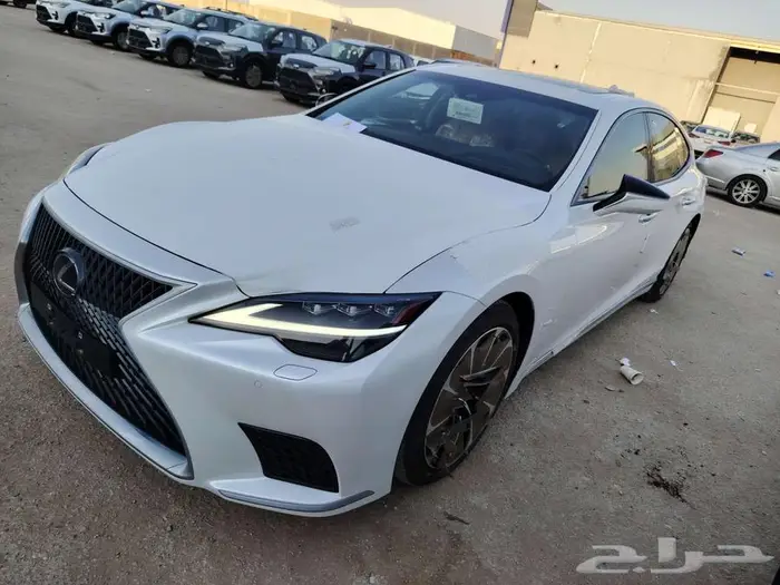 لكزس LS500HH هايبرد 2022 10
