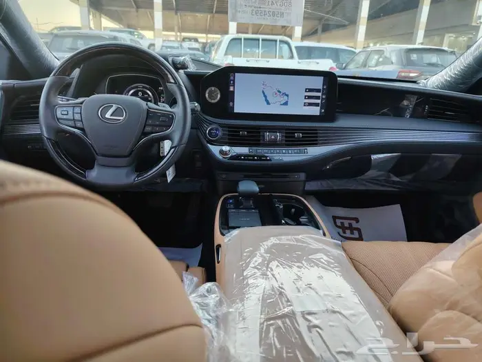 لكزس LS500HH هايبرد 2022 11