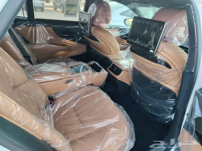 لكزس LS500HH هايبرد 2022 8