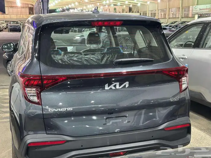 كيا كارينز استندر مطور 2025 5