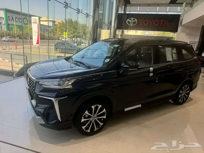 تويوتا فيلوز GLX 2025 3
