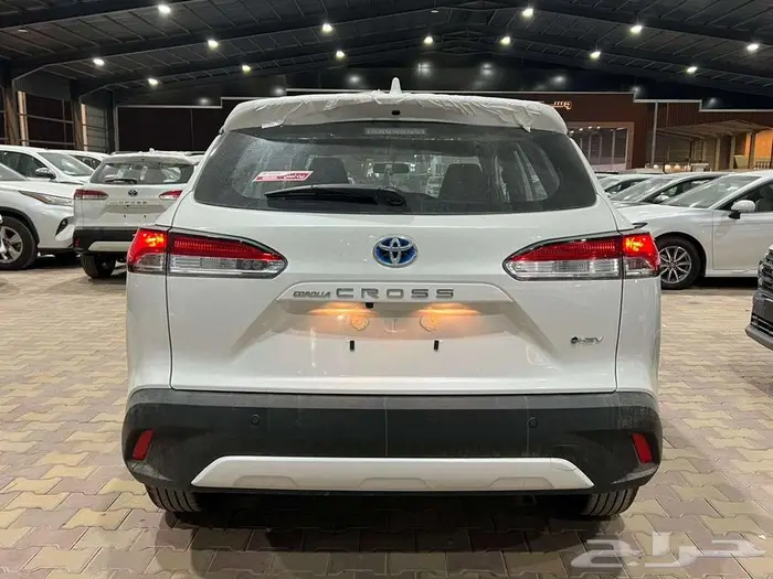 كورولا كروس LE ستاندر 2025 5