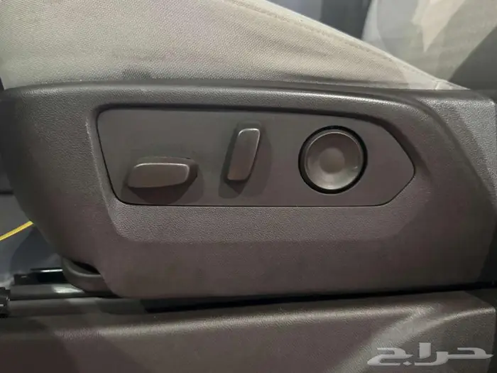 جي ام سي يوكن 2023 SLE دبل 17