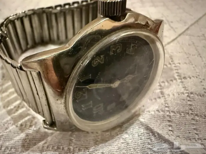 ساعة وست اند رجالي قديمة 0