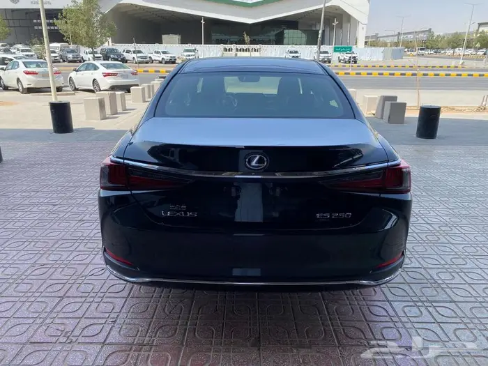 لكزس ES250 2025 استاندر سعودي 5