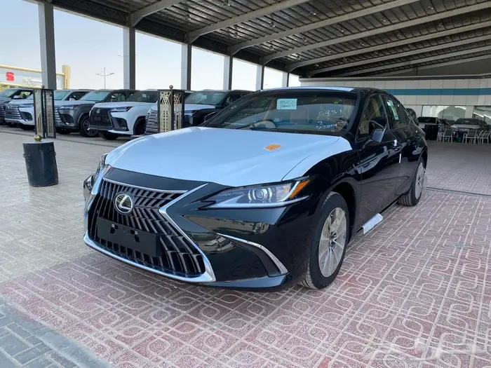 لكزس ES250 2025 استاندر سعودي 1