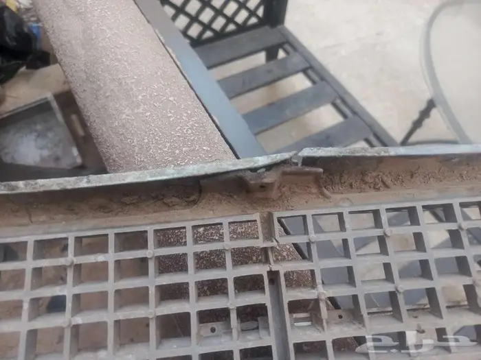 بسعر رخيص قطع مرسيدس w126 25