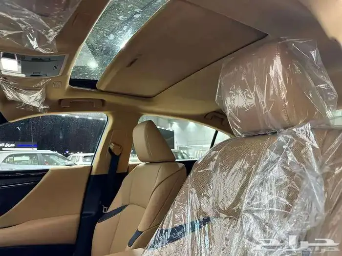 لكزس ES 250 AA موديل 2025 23