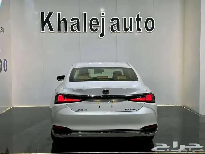 لكزس ES 250 AA موديل 2025 8
