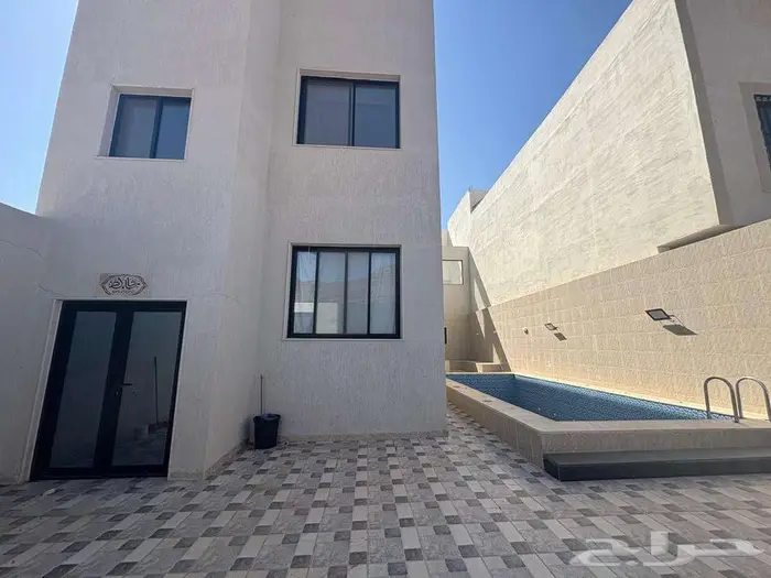 فيلا للبيع حي البركة 8