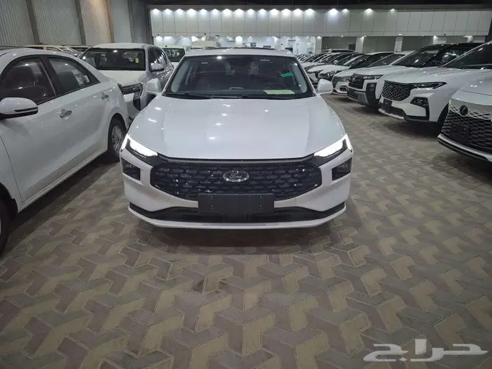 فورد تورس امبيانتى استاندر 2026 1