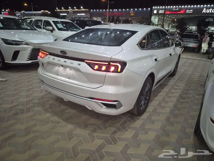 فورد تورس امبيانتى استاندر 2026 4