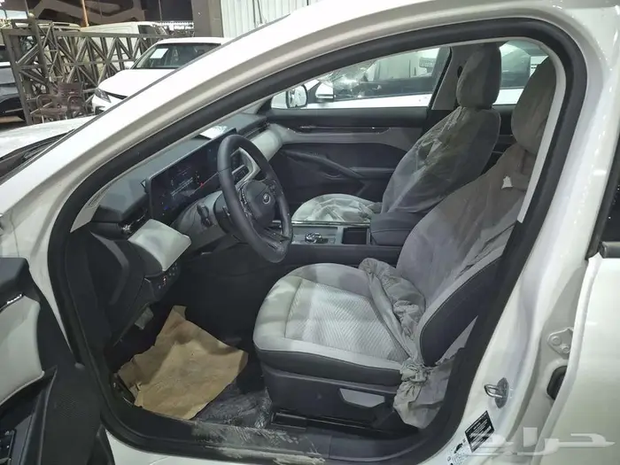 فورد تورس امبيانتى استاندر 2026 8