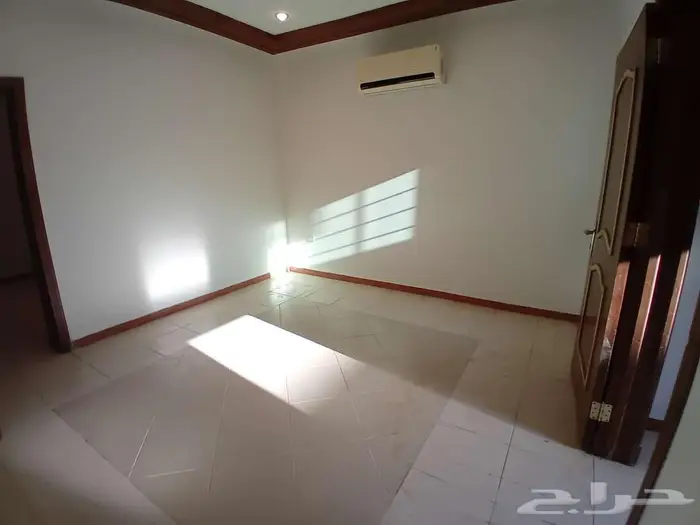 دور أرضي للإيجار في حي الياسمين 9