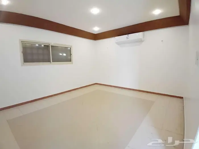 دور أرضي للإيجار في حي الياسمين 8