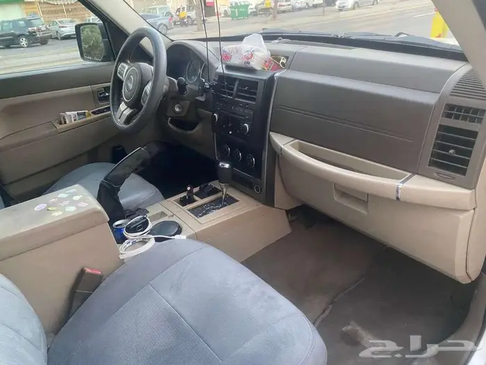 جيب ليبرتي 2011 2