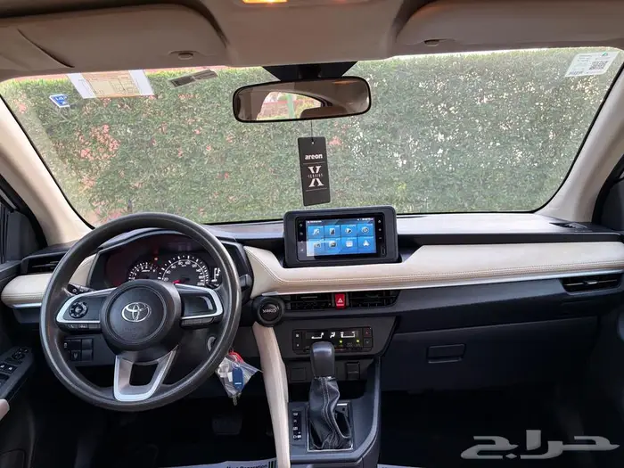 تويوتا يارس 2023 فئة Y (شاشة-جنوط) 16