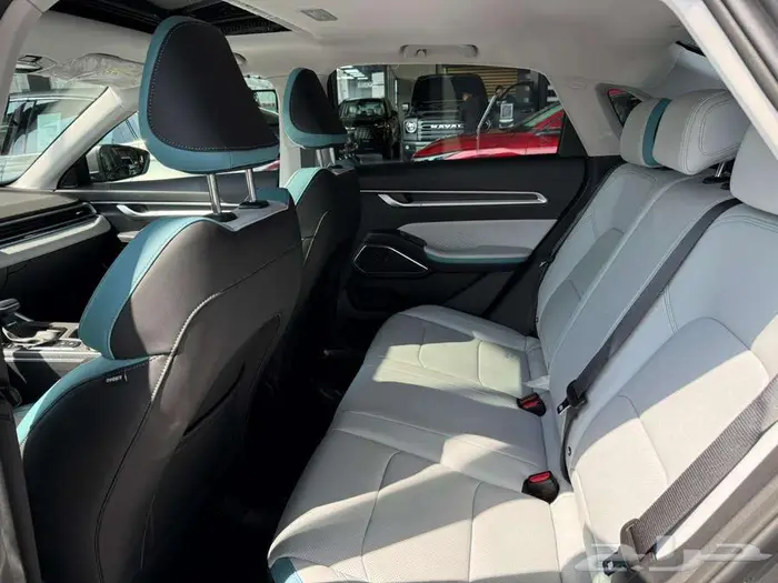 جيلي ام جراند 2026 8