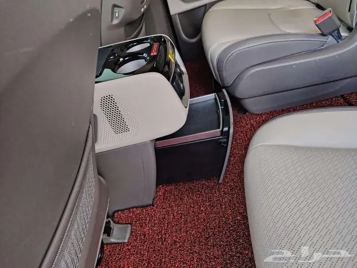 تأجير سيارة فخمة بمكة وجدة VIP مع السواق 51