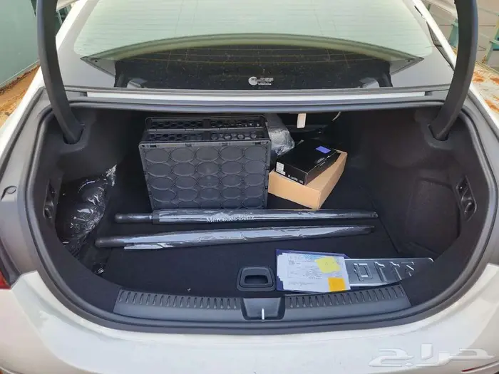 مرسيدس E300 موديل 2025 اصفار 26