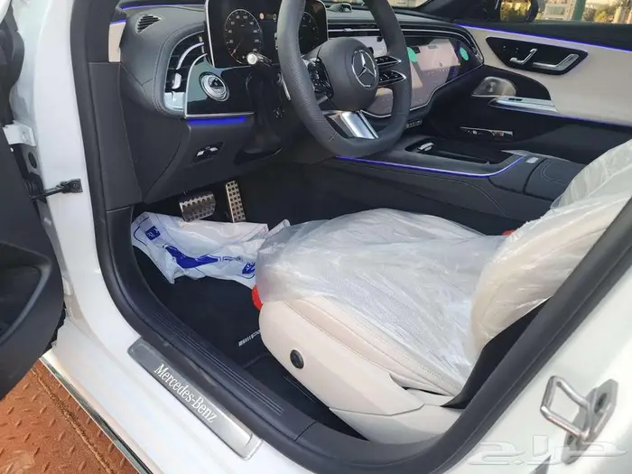 مرسيدس E300 موديل 2025 اصفار 6