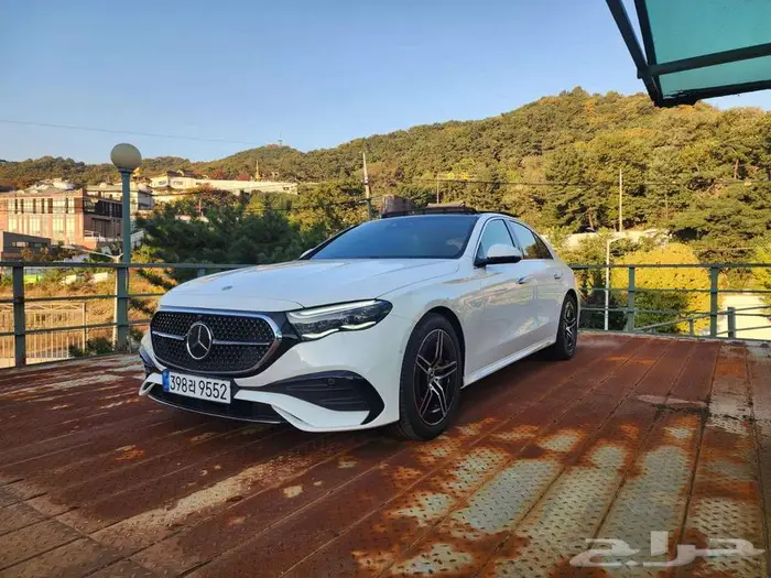 مرسيدس E300 موديل 2025 اصفار 2