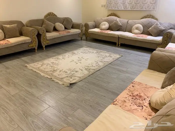 بيع كنب ملكي مع مرفقاته 0