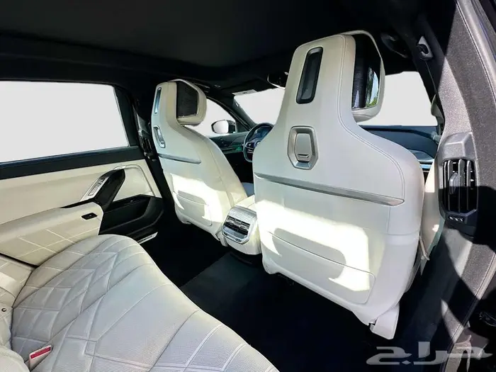 BMW 740I 2023 بسعر 323 الف واصله للبيت 31