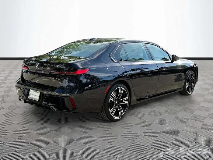 BMW 740I 2023 بسعر 323 الف واصله للبيت 7